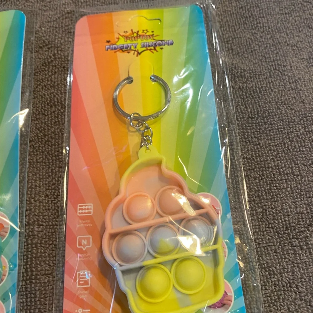 Brand new poppet cupcake‎ keychain
